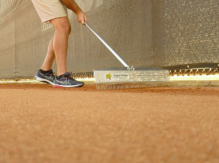 Râteau en acier spécial mousse et mauvaises herbes