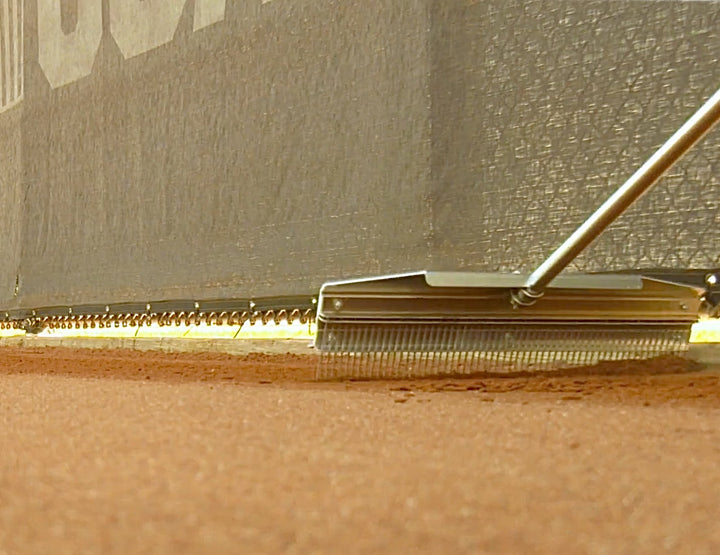 Râteau en acier spécial mousse et mauvaises herbes